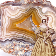Victorian Lady in a Setting of Agate Lace - Card