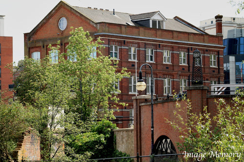 Huntley and Palmers Building Card